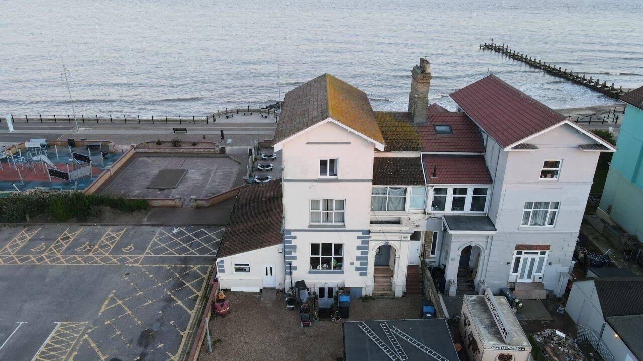 Prime Seaside Investment Opportunity, Residential/Commercial Property in Lowestoft Photo 12