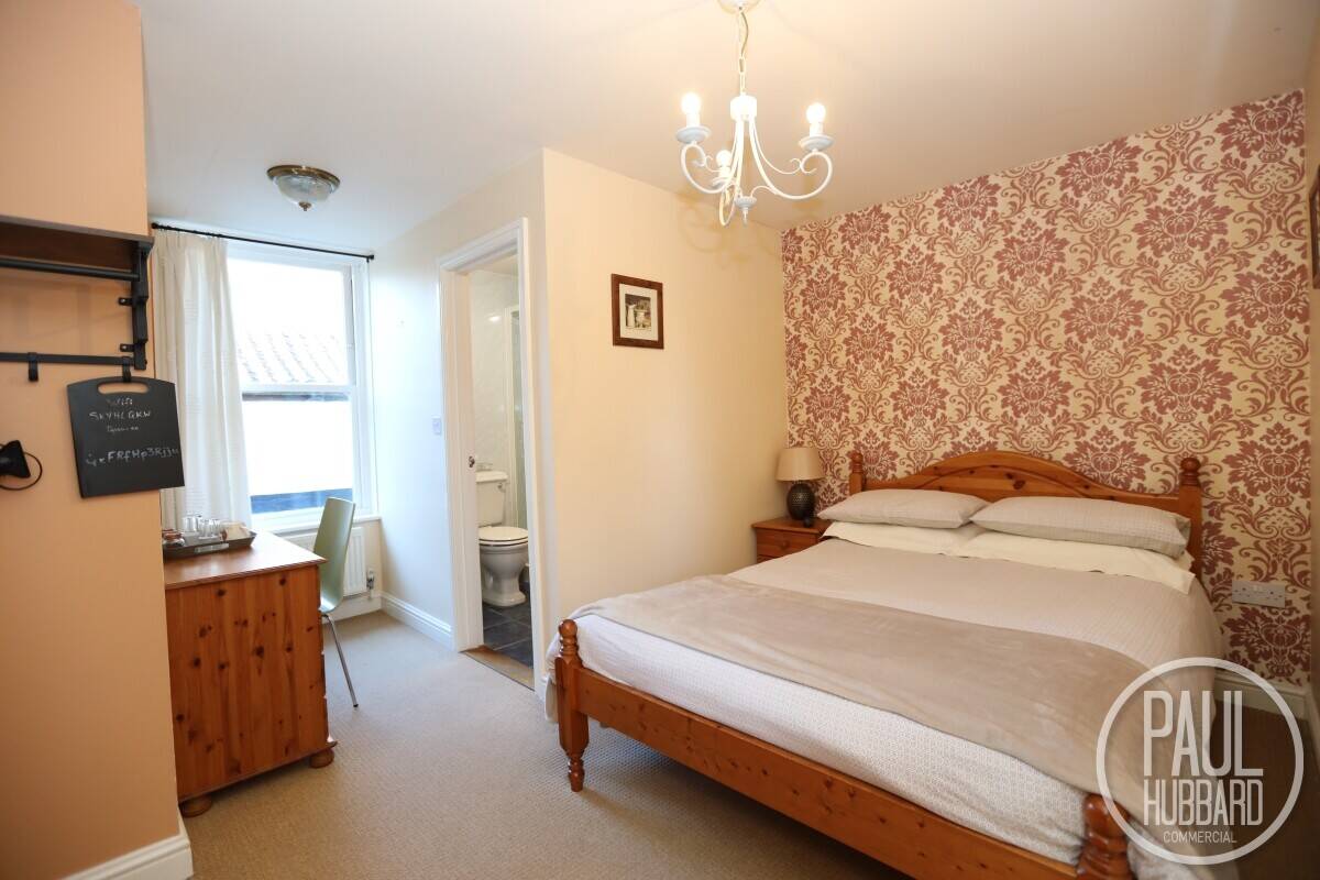 Charming Grade II Listed Guesthouse with Development Potential in Tacolneston, Norfolk Photo 12