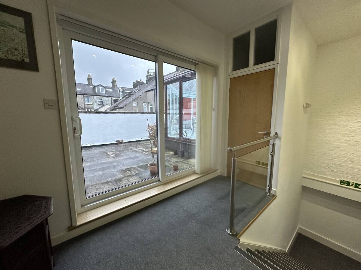 Prime Multi-Purpose Property in Buxton - Renovated Luxury Apartment and Commercial Spaces Awaits New Photo 12