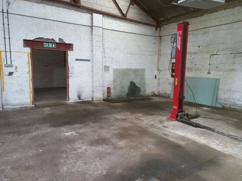Spacious Workshop Space in Huntington, York Available for Rent or Sale Photo 12