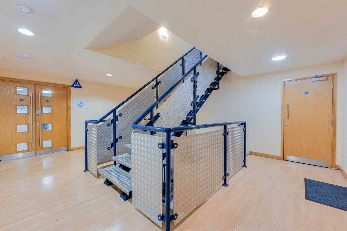 Prime Office Industrial Investment Opportunity in Rayleigh, Essex - 12,896 sq. ft. Photo 12