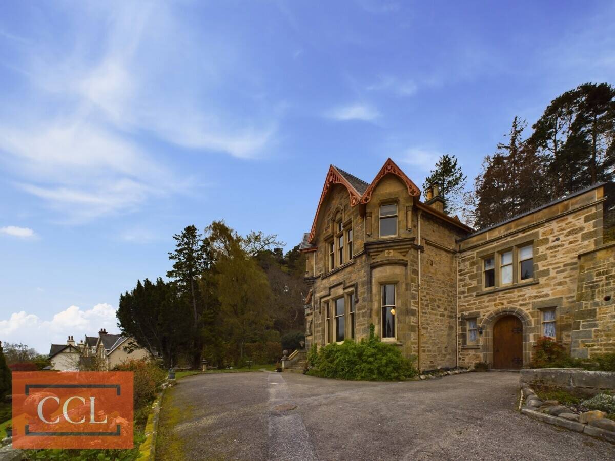Substantial Victorian Manor Guest House in Forres Moray - A Vibrant Business Opportunity Photo 12