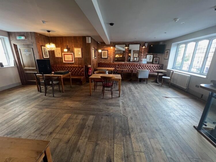 Two-Storey Public House with Beer Cellar Available for Rent in Bristol Photo 12