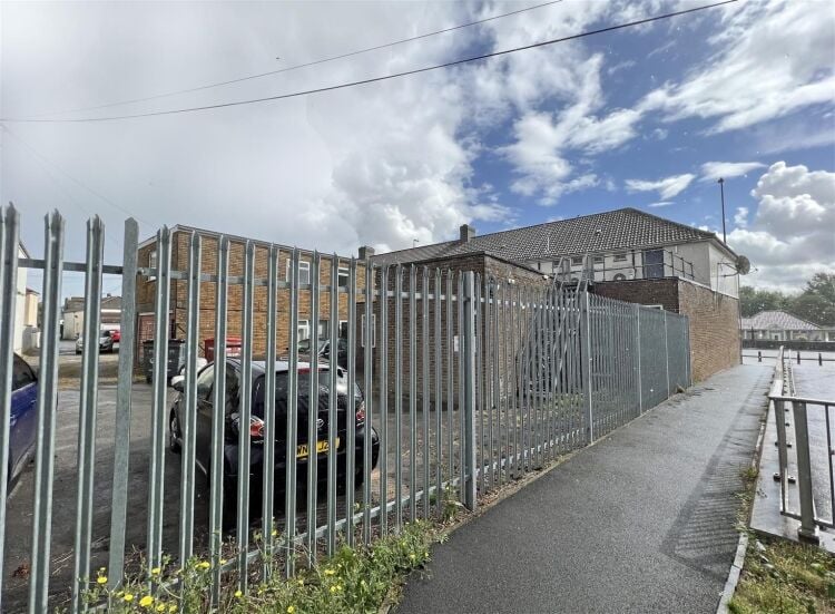 Bristol Office Building with Conversion Potential and Stunning Views for Sale Photo 12