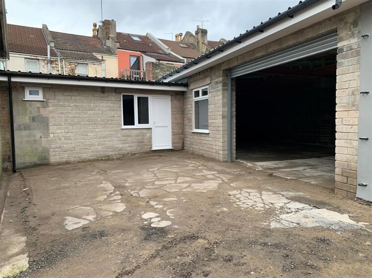 Three Centrally Located Workshops Available for Rent in Easton, Bristol Photo 12