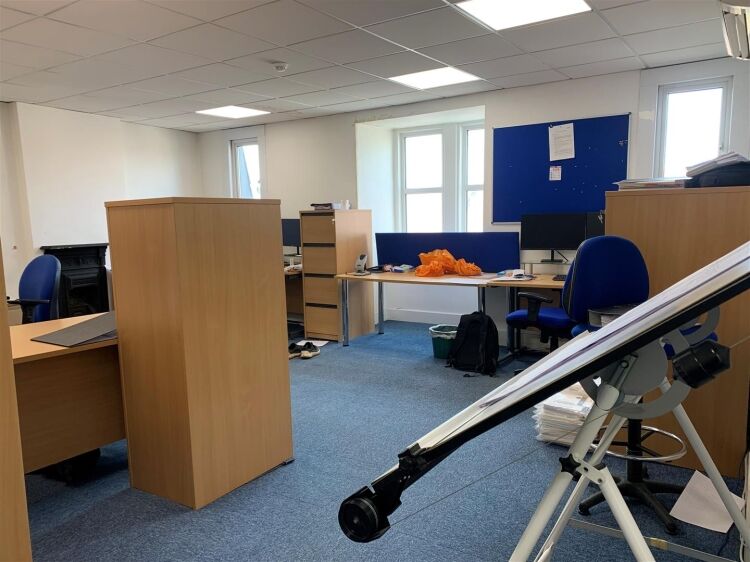 ***short term lease available*** Photo 12