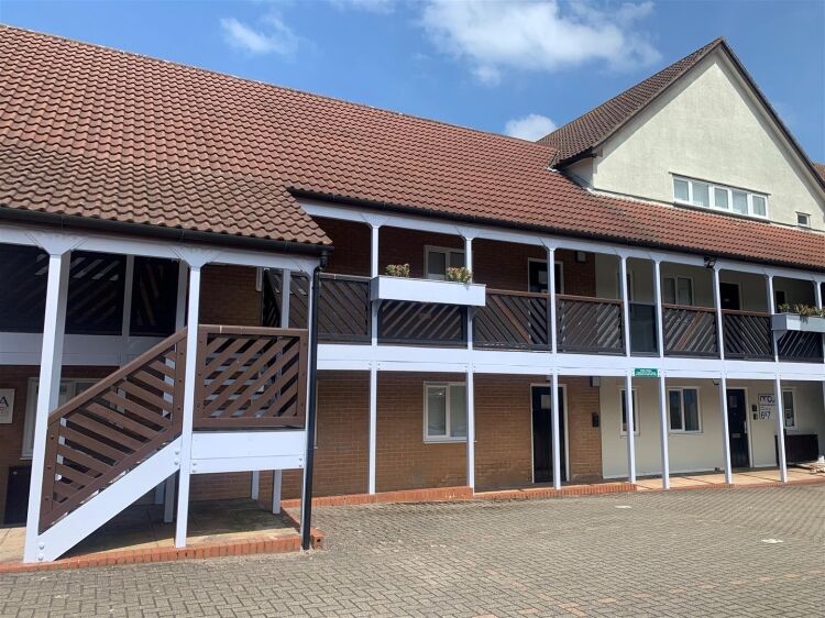 Spacious, Modern Offices with Parking in Woodlands, Bristol Photo 12