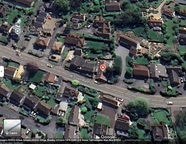 Prominent Detached 2-Storey Workshop/Office Unit For Sale in Backwell, Bristol Photo 12