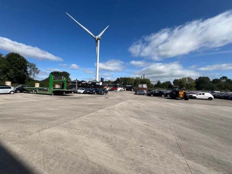 Spacious Industrial Unit With Modern Amenities in Bristol, Ideal for Multiple Uses Photo 12