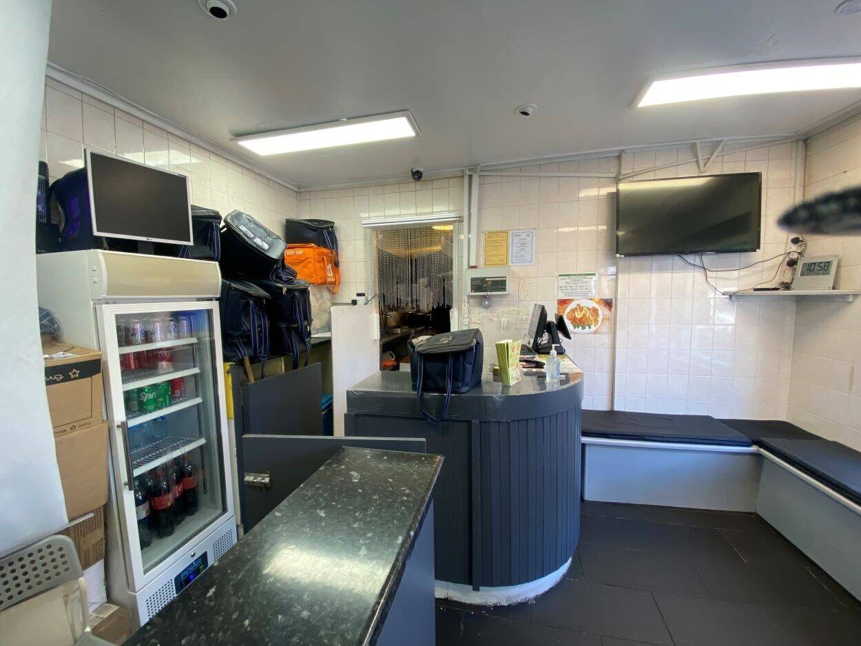 Mixed-Use Freehold Investment Property With Shop and Flat on Highgrove Street Reading Photo 12