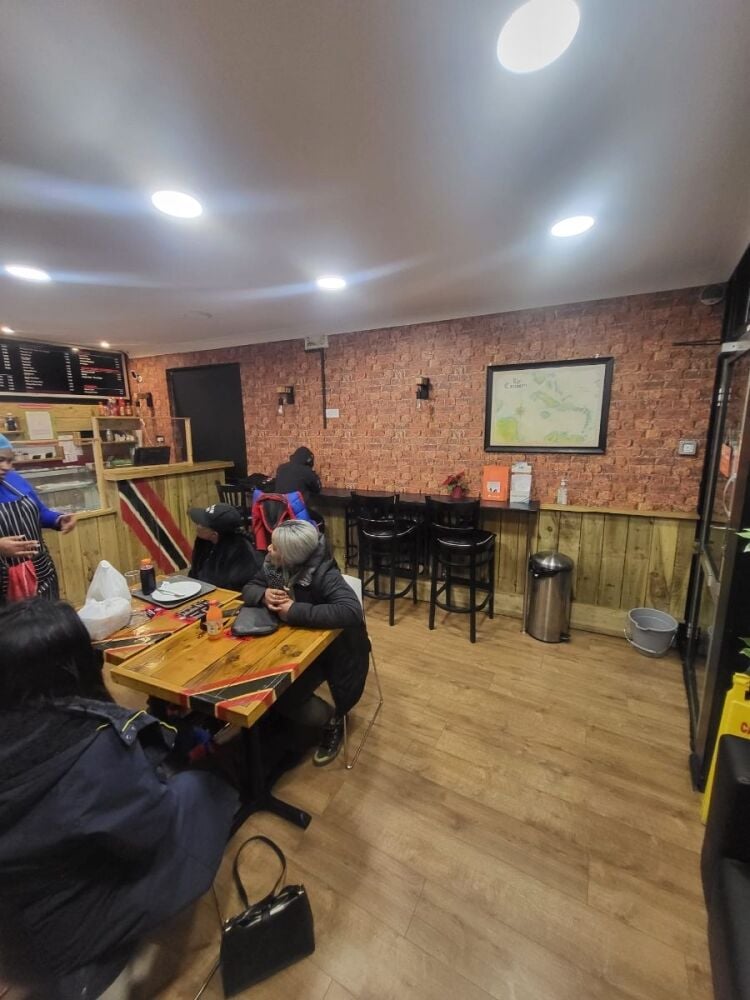 Caribbean restaurant business for sale in Sutton London with modern décor and loyal customer base. Photo 12