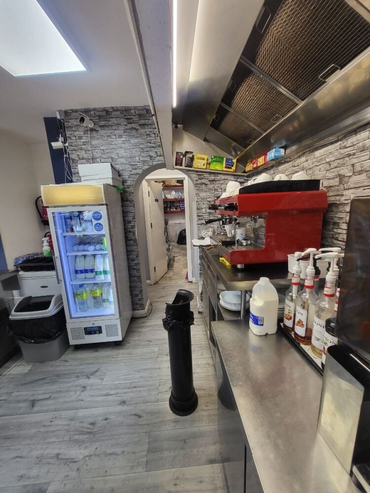 COFFEE SHOP, FAST FOOD & DRY CLEANERS BUSINESS FOR SALE IN EAST LONDON WITH REF CS0665 Photo 12