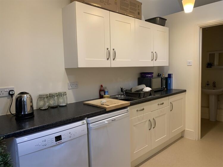 Office suite for sale in Greenway Farm Business Park, Bristol measuring 600 sq ft Photo 12