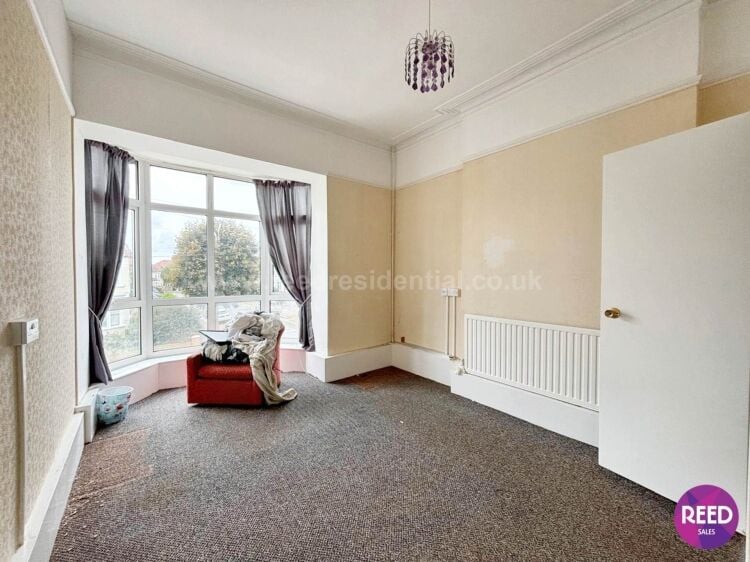 17-Bedroom Grosvenor Hotel Property for Sale in Rochford Essex with Conversion Plans Photo 12