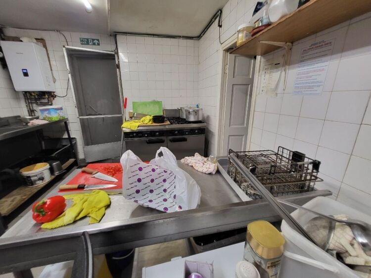 Very Long Running Fried Chicken and Kebab shop Business for Sale in Crouch End/ North London: with REF: CS0781 Photo 12