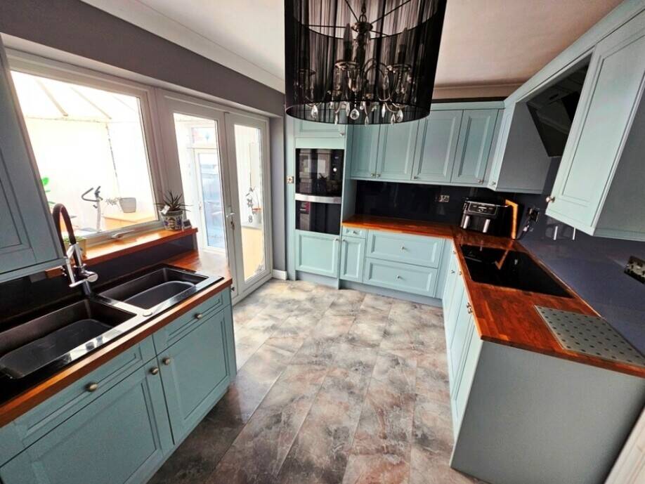 Luxury Cattery and Family Home Available in Colchester Essex Photo 12