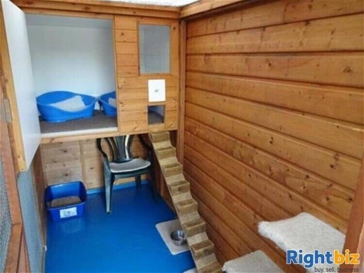 5-Bedroom Family Home with Luxury Cattery in Cambridgeshire, Ideal for Development Photo 12