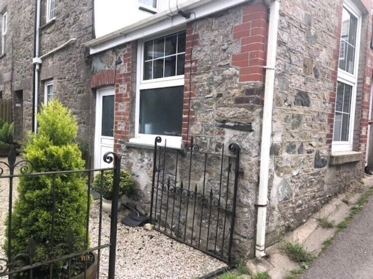 Prime Investment Opportunity: Freehold Hair Salon in St Cleer, Liskeard Photo 12