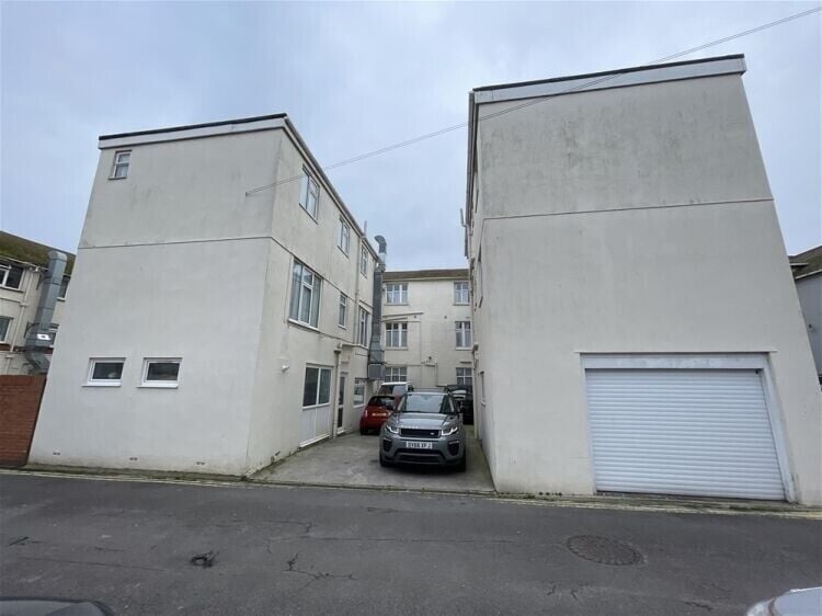 Seafront Coaching Hotel in Paignton Boasting 26 Bedrooms and Panoramic Views now on Sale! Photo 12