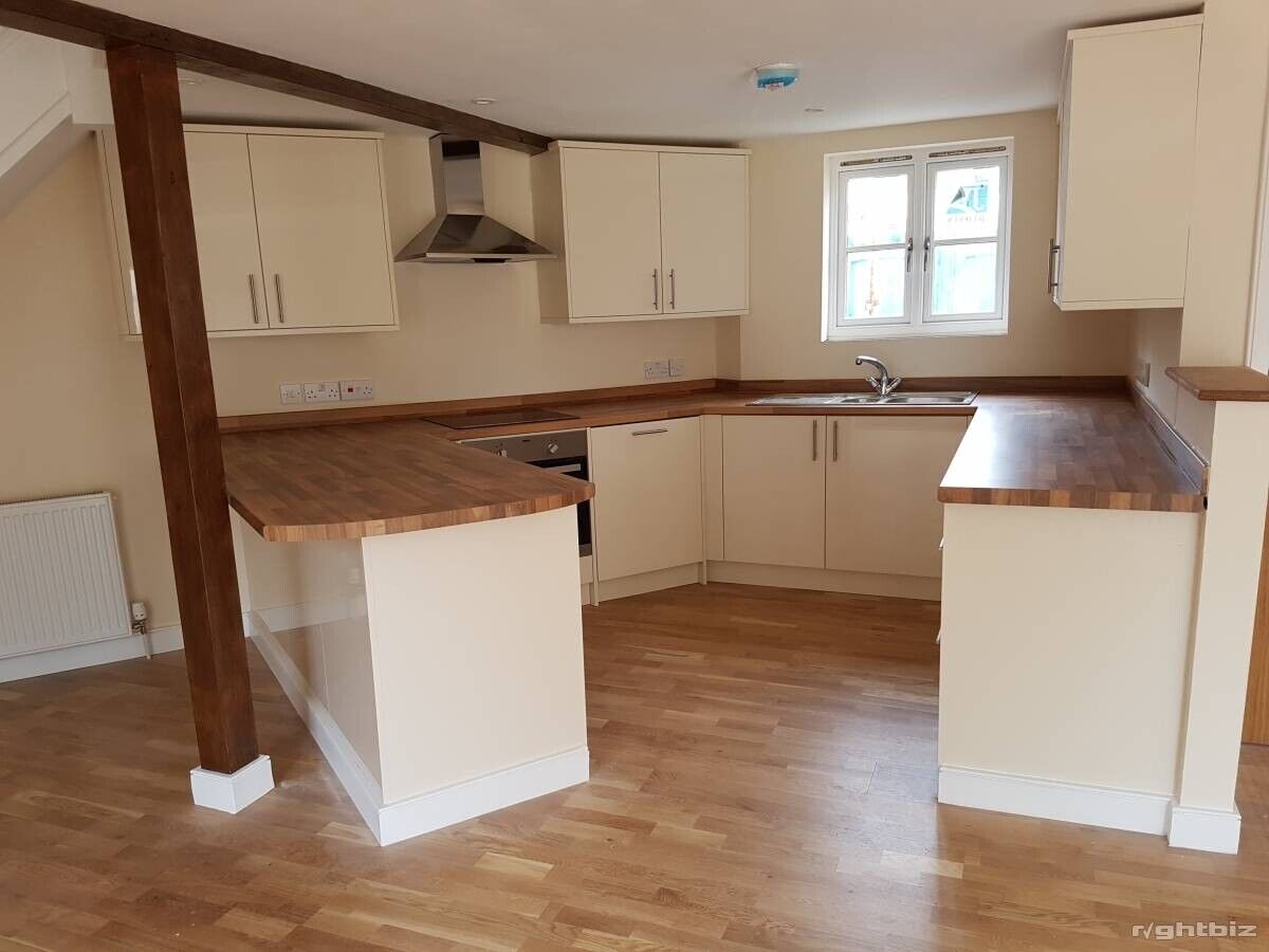 Group of Four High-Spec Investment Properties in Affluent Cirencester, Gloucestershire Photo 12