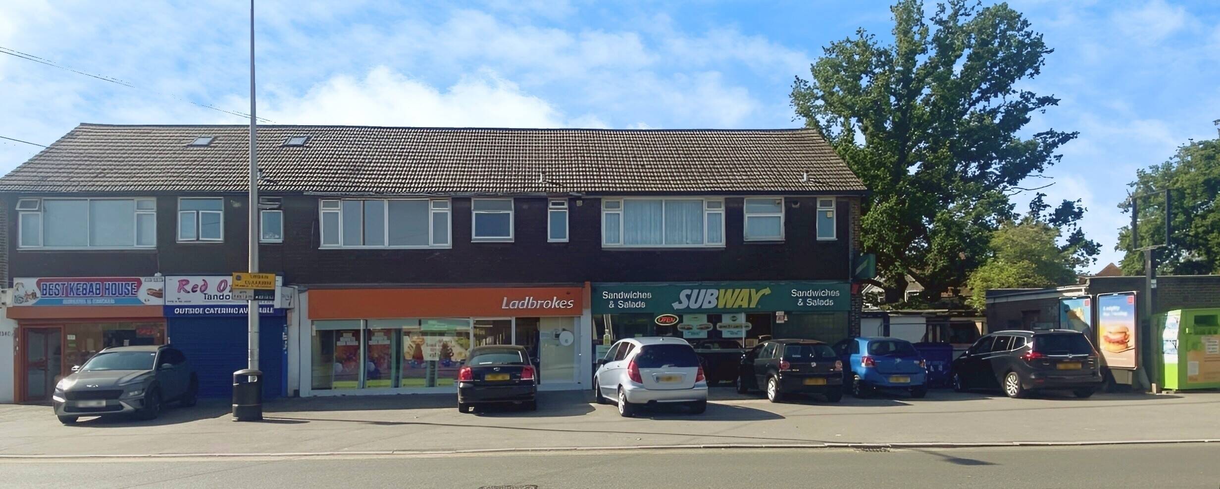 High Demand Commercial Mixed-Use Property in Reading, Berkshire with Ample Parking Photo 11