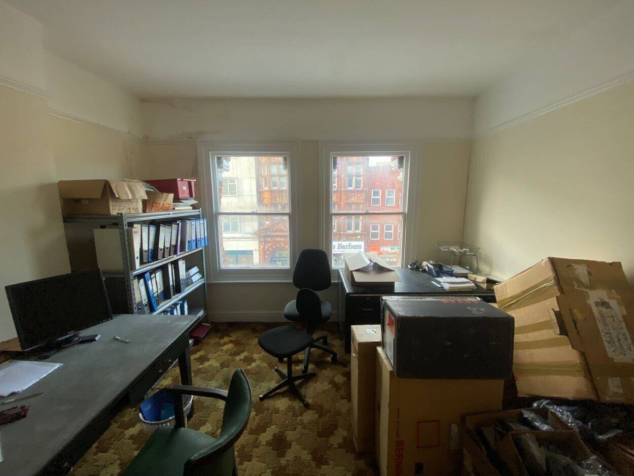 Commercial Premises To Let in Reading Town Centre - West Street - 3 Levels Photo 13
