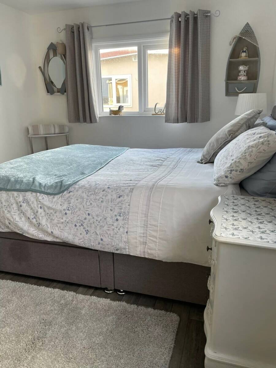 Prime Holiday Chalet in Bridlington with Stunning Sea Views for Sale Photo 13