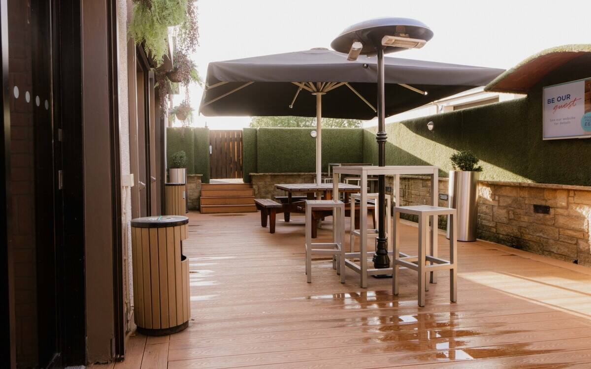 Top-Class Hotel, Bar, Restaurant, and Nightclub Opportunity in Wishaw, North Lanarkshire Photo 13