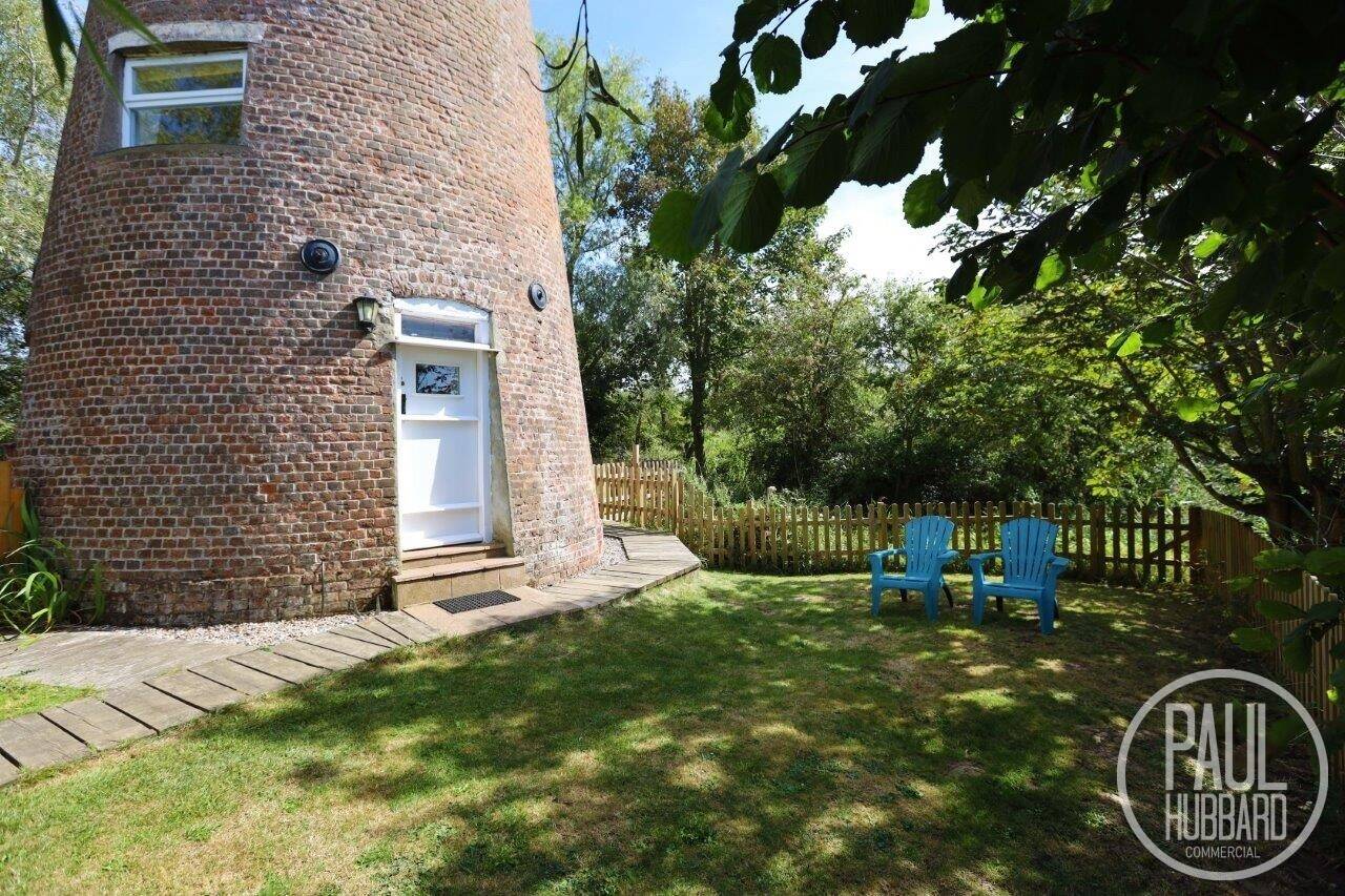 Historic Grade II listed Mill in Norfolk, Successful Holiday Let with Spectacular Views Photo 13