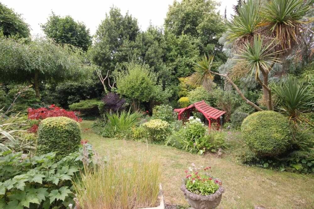 Turnkey Opportunity: Luxurious 5-Star Guest House in Tranquil Torquay Devon Photo 13