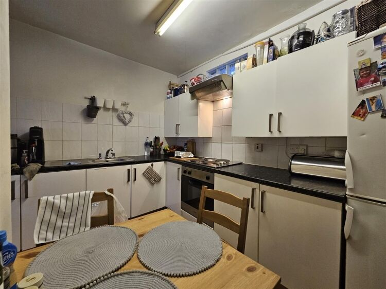 Substantial, Fully Let Mixed-Use Investment Property for Sale in Bristol Photo 13