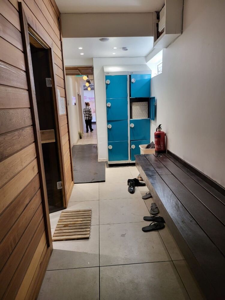 Spa Business for Sale in Wembley, London with High Foot Traffic and Modern Amenities Photo 13