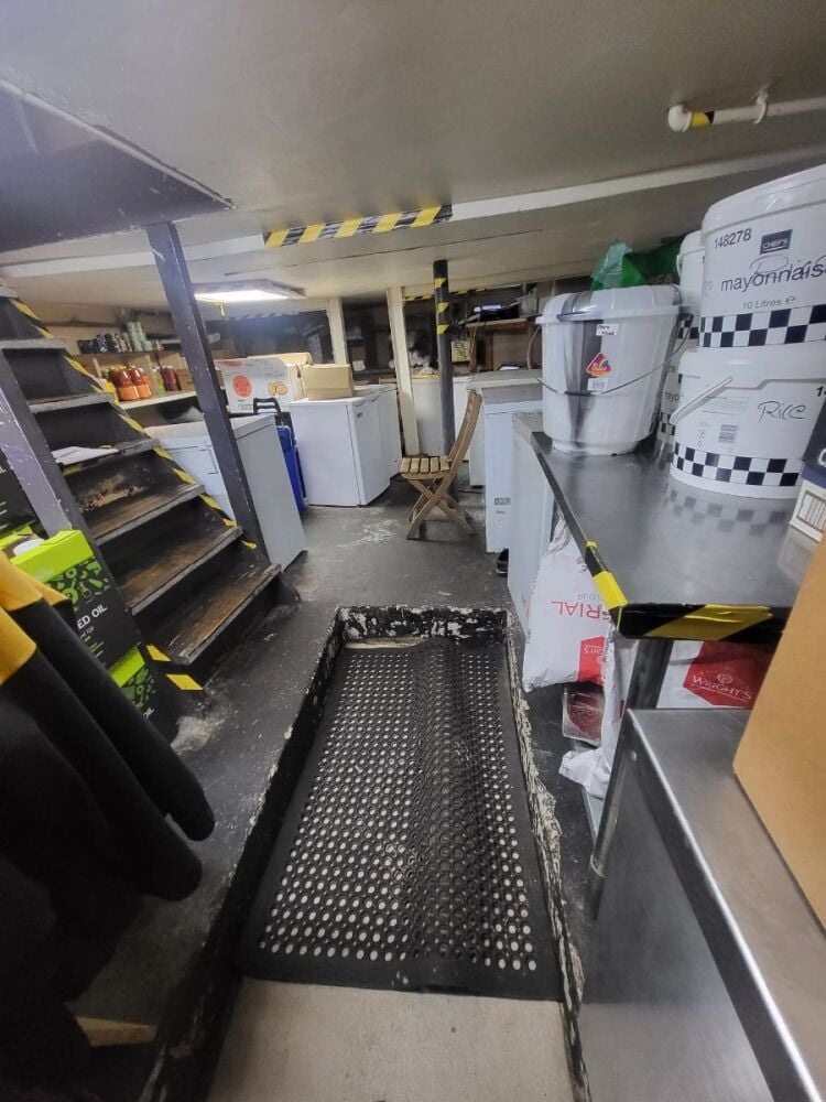 Hybrid Takeaway Business For Sale in East London with Strong Foot Traffic Photo 13