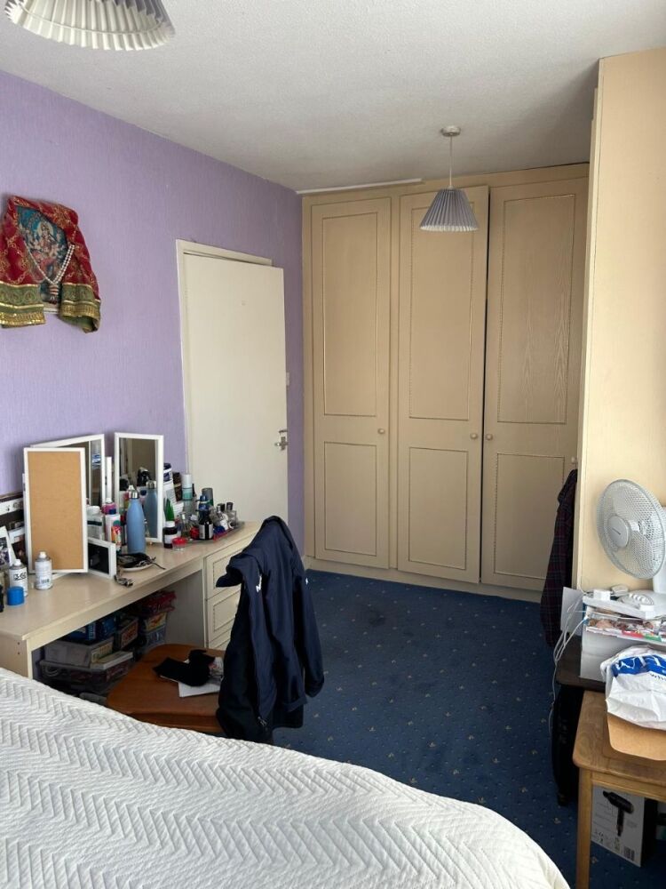 Convenience Store with Residential Space for Sale in Coventry, West Midlands Photo 13