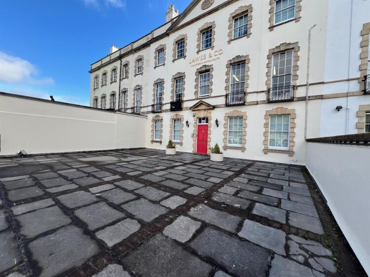 Ground floor offices for lease in Clifton Village, Bristol, available by Christmas 2025. Photo 13