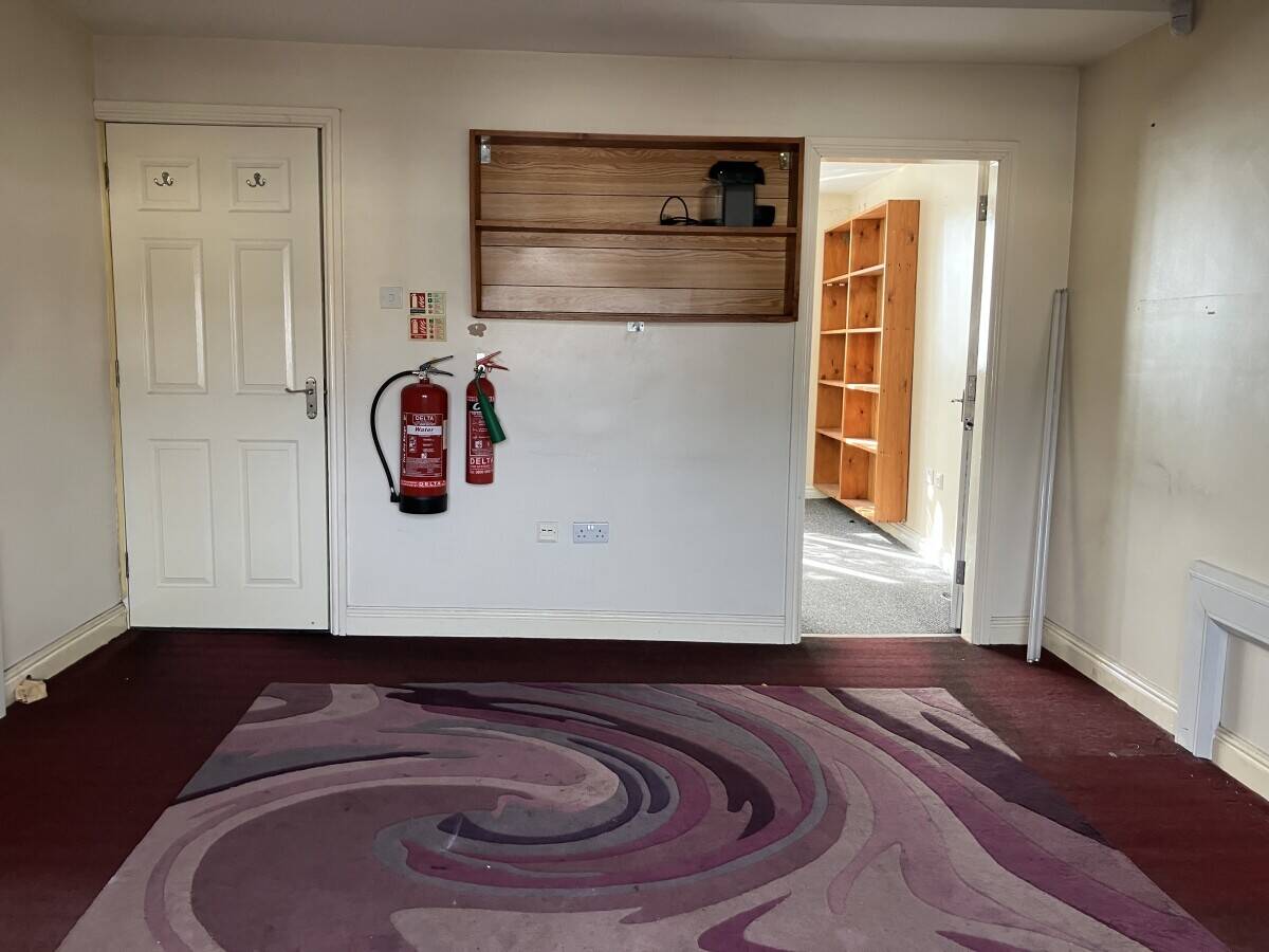 Retail/Office Space Available on Busy Soho Road in Handsworth, Birmingham Photo 13