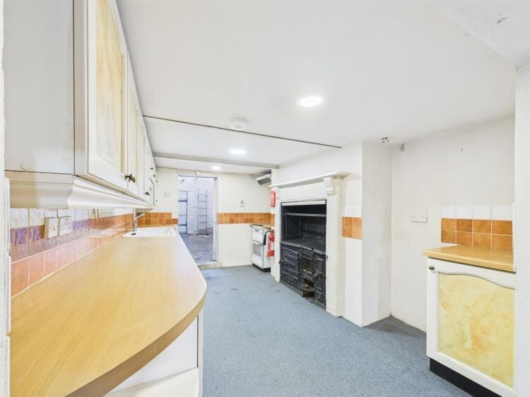 Grade II Listed Georgian Building for Sale in Hotwells, Bristol with Redevelopment Potential Photo 13