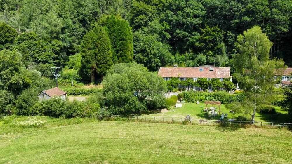 Eight-Bedroom Guest House Property for Sale in Tiverton, Devon with Development Potential Photo 13