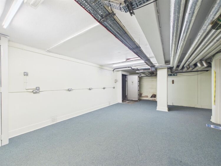 Former bank building in Bristol City Centre with ground floor office and basement storage available Photo 13