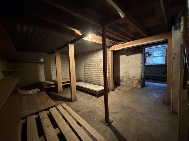 Retail unit for sale in Bristol, 1,405 sq ft across ground, first, and basement levels Photo 13