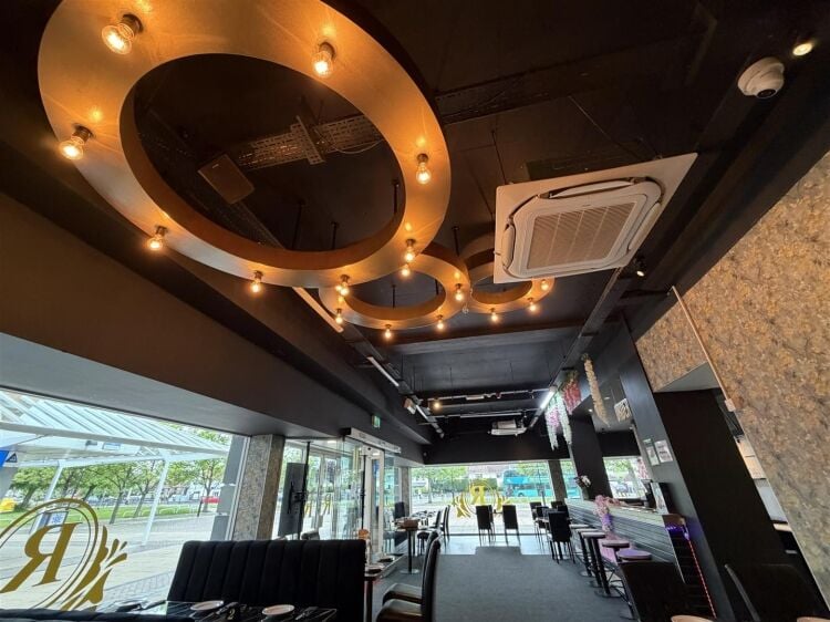 Ground floor restaurant for sale in Yate, Bristol with open dining area and kitchen space. Photo 13