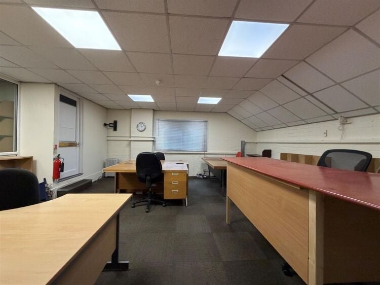 Double Fronted Industrial Unit for Sale in Bristol with Yard and Parking Facilities Photo 13