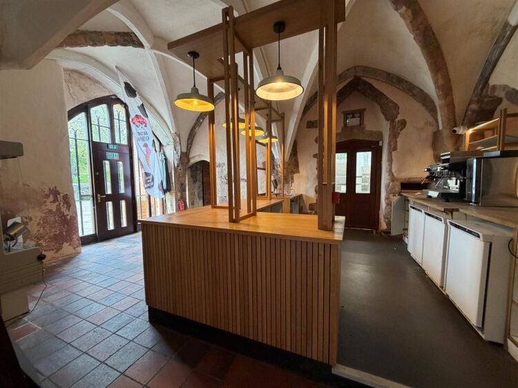 Grade II Listed Property for Sale in Bristol City Centre, Ideal for Café or Similar Business Photo 13