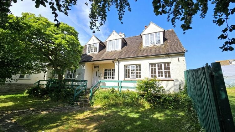 Former S.E.N. School on 4.4 Acres in Swanage Dorset Suitable for Community Uses Photo 13