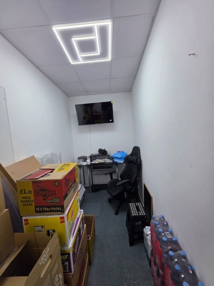 Convenience Store Off License Business for sale in North London Ref No 21318 Photo 13