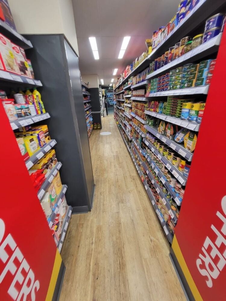 HIGH TURNOVER COMPLETELY REFURBISHED CONVENIENCE STORE FOR SALE IN EAST LONDON (REF: CS0807) Photo 13