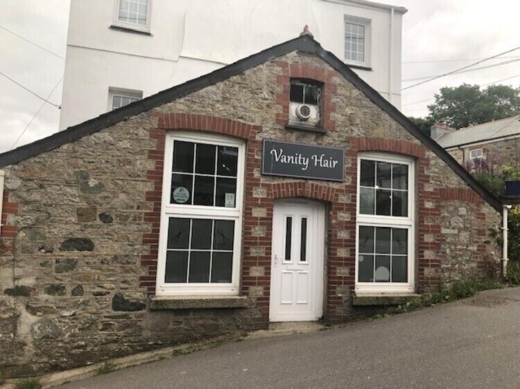 Prime Investment Opportunity: Freehold Hair Salon in St Cleer, Liskeard Photo 13