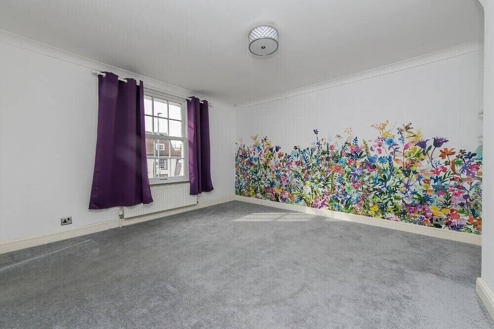 Essex Property: Six Bedroom Guest House & Three Bedroom Family Home in Central Colchester Photo 13
