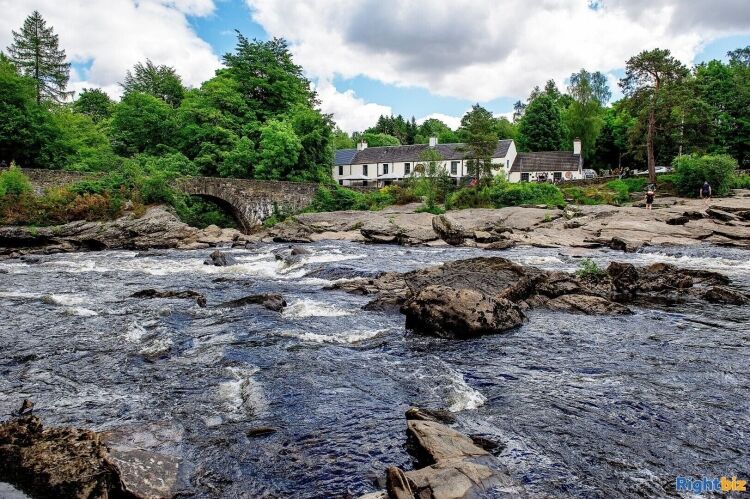 Highland Country Inn & Smokehouse with Adjoining Cottage in Scenic Killin Stirling For Sale Photo 13