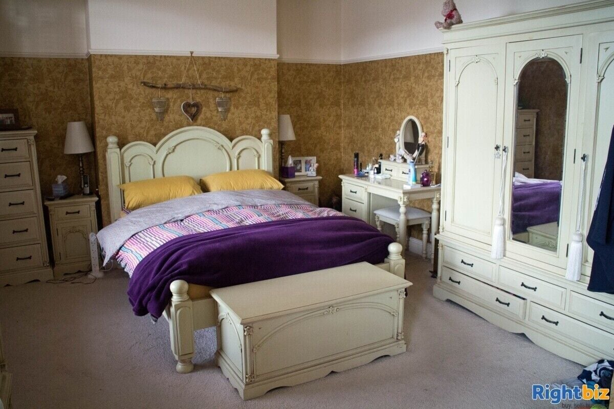 Excellent Town Centre Pub in Rhyl, Denbighshire with Apartments and Trade Gardens Photo 13